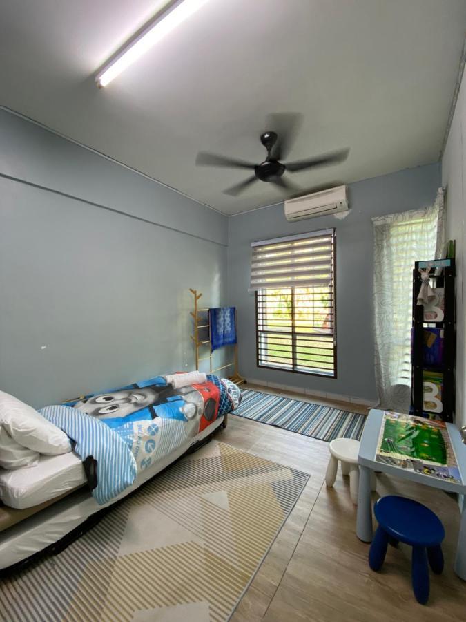 Homestay Hana Senawang Seremban Buitenkant foto